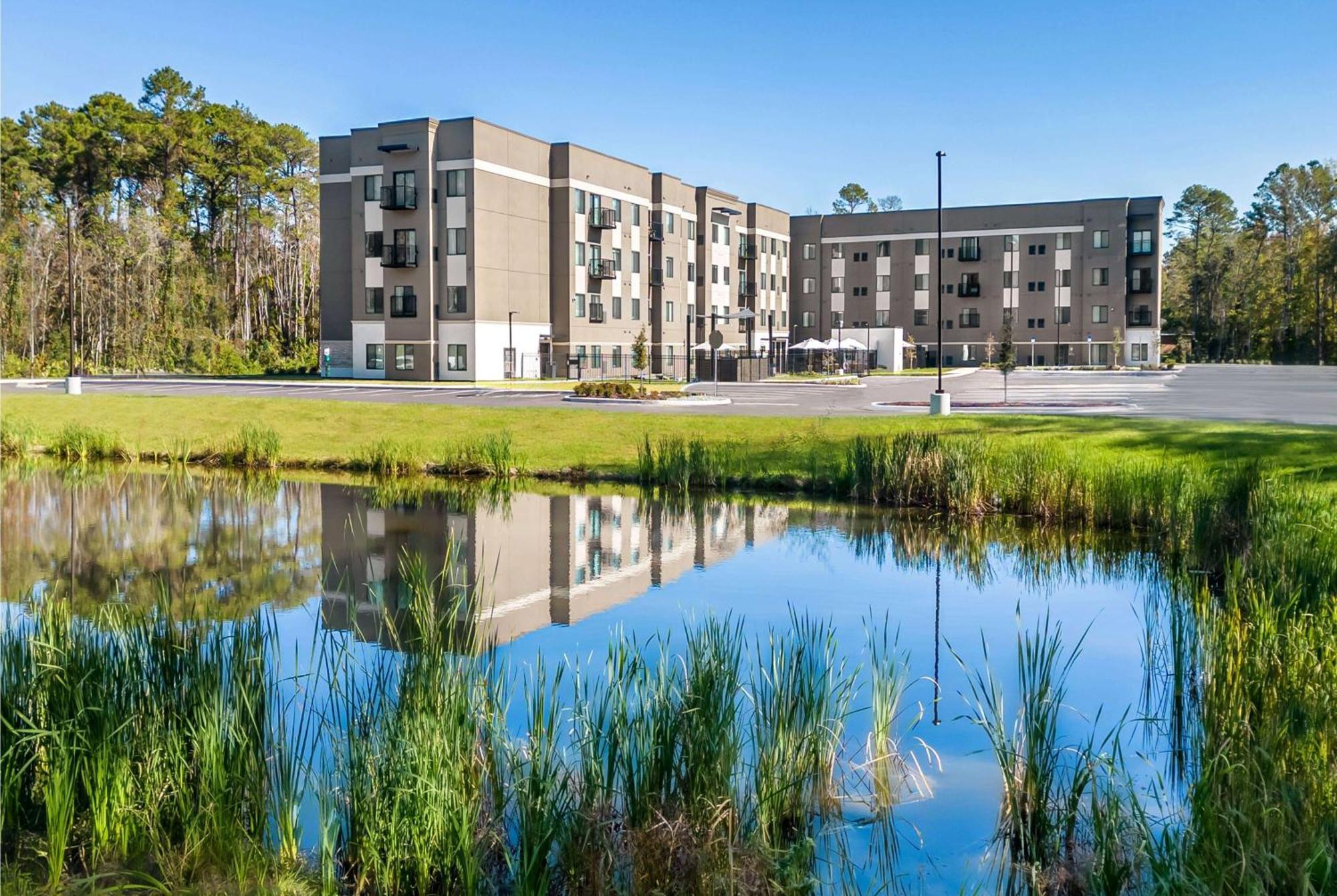 Waterwalk Extended Stay By Wyndham Jacksonville Deerwood Pk Экстерьер фото